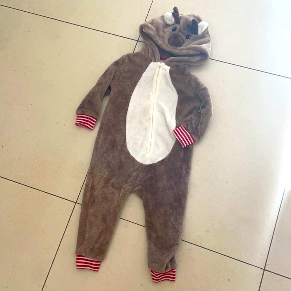 Size 2t Christmas outfit